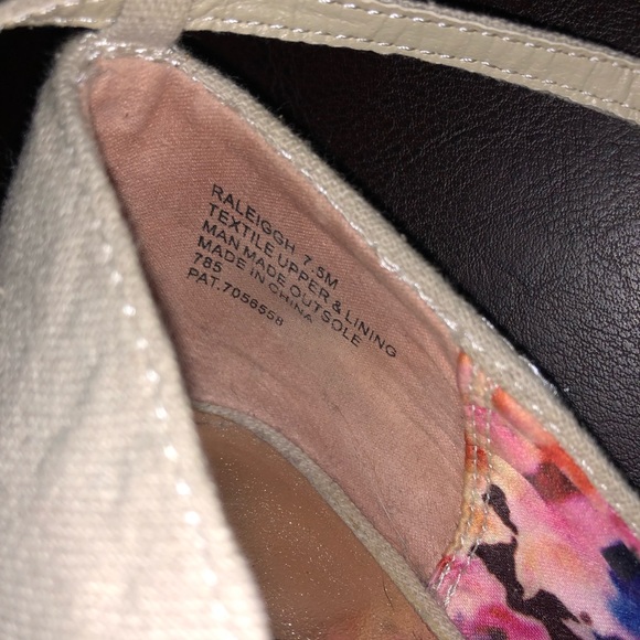 Madden Girl cloth wedges - Picture 3 of 3